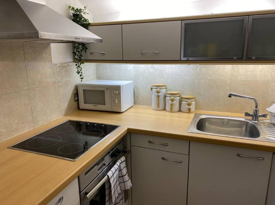 Spacious Flat In The Most Desirable Area Of 런던 외부 사진